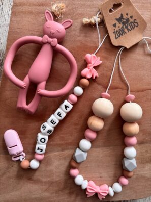 Set tonos rose 🎀 + mordedor silicona conejito rosa