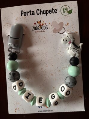 Portachupete dino gris