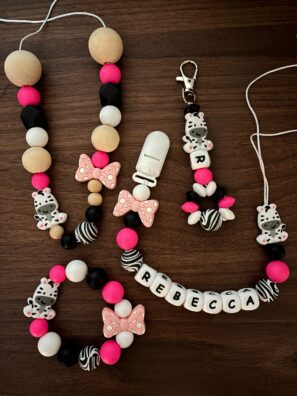 Set cebrita 🎀 pintitas + mordedor + collar de lactancia + marcador